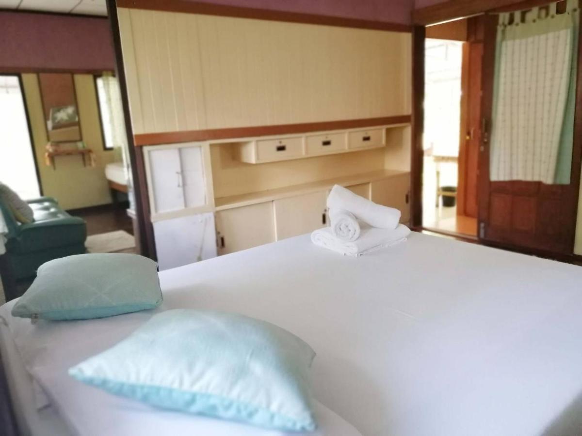 บ้านสนมณีโฮมสเตย์ Bansonmanee Homestay Khanom Exterior photo