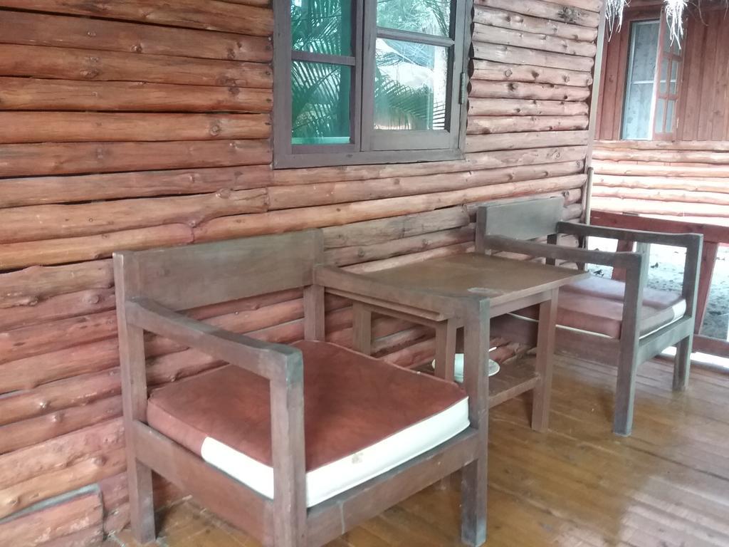 บ้านสนมณีโฮมสเตย์ Bansonmanee Homestay Khanom Exterior photo