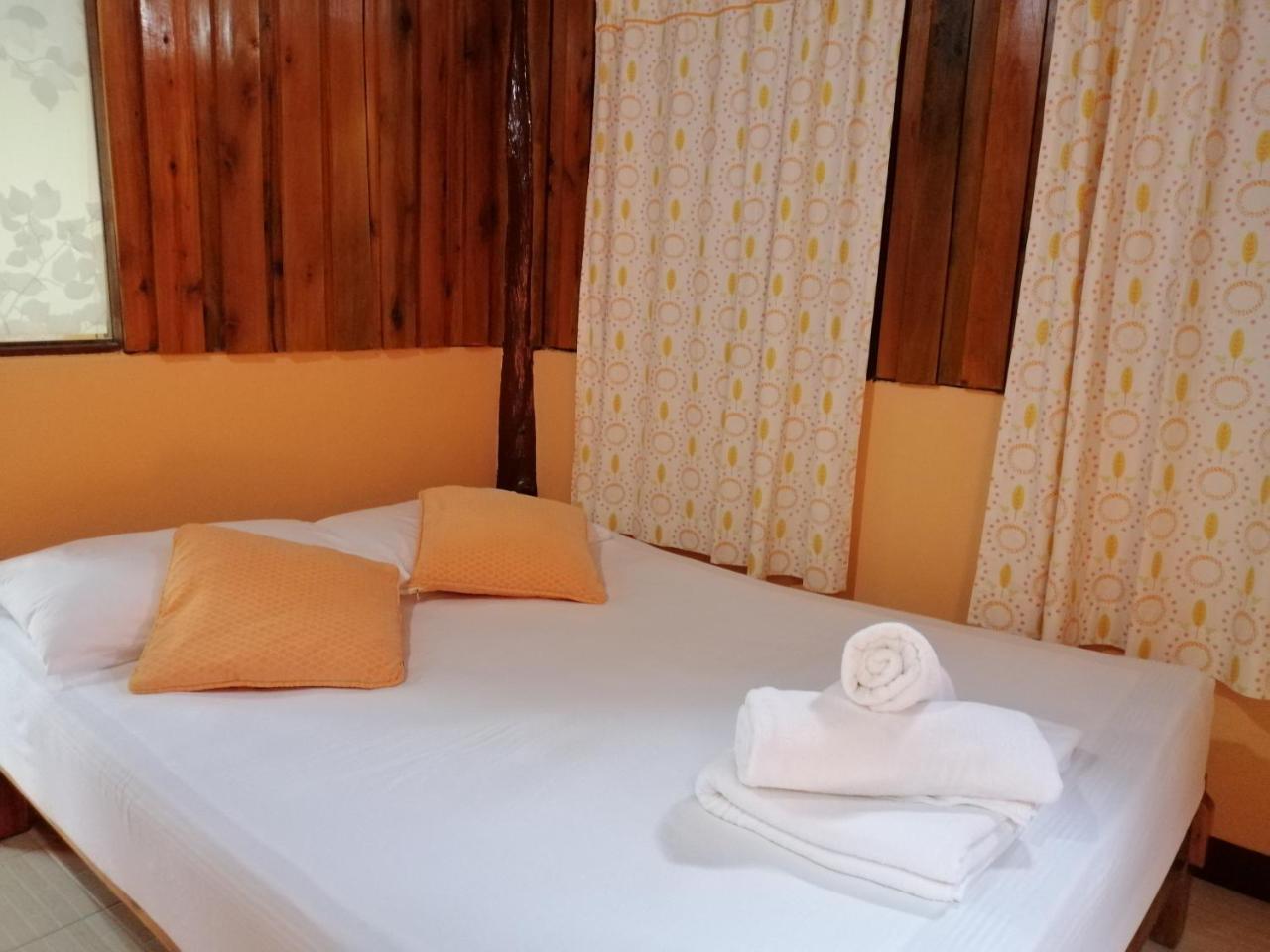 บ้านสนมณีโฮมสเตย์ Bansonmanee Homestay Khanom Exterior photo